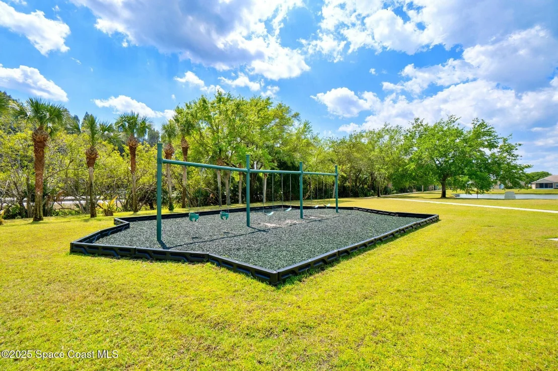 Photo of 404 Dryden Circle