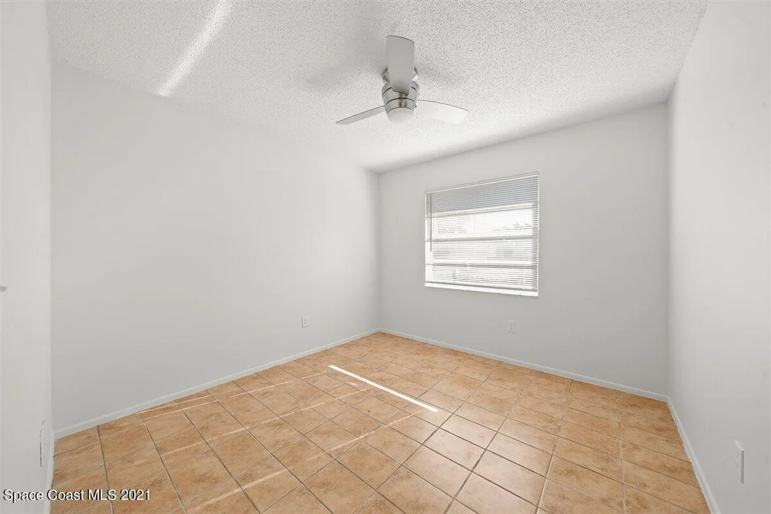 Photo of 550 Ford Circle W