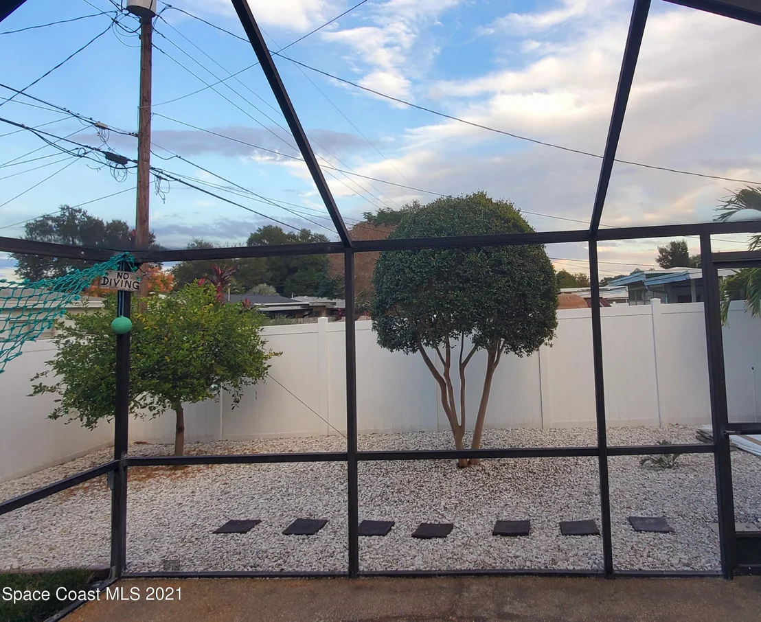Photo of 2324 Chaucer Street