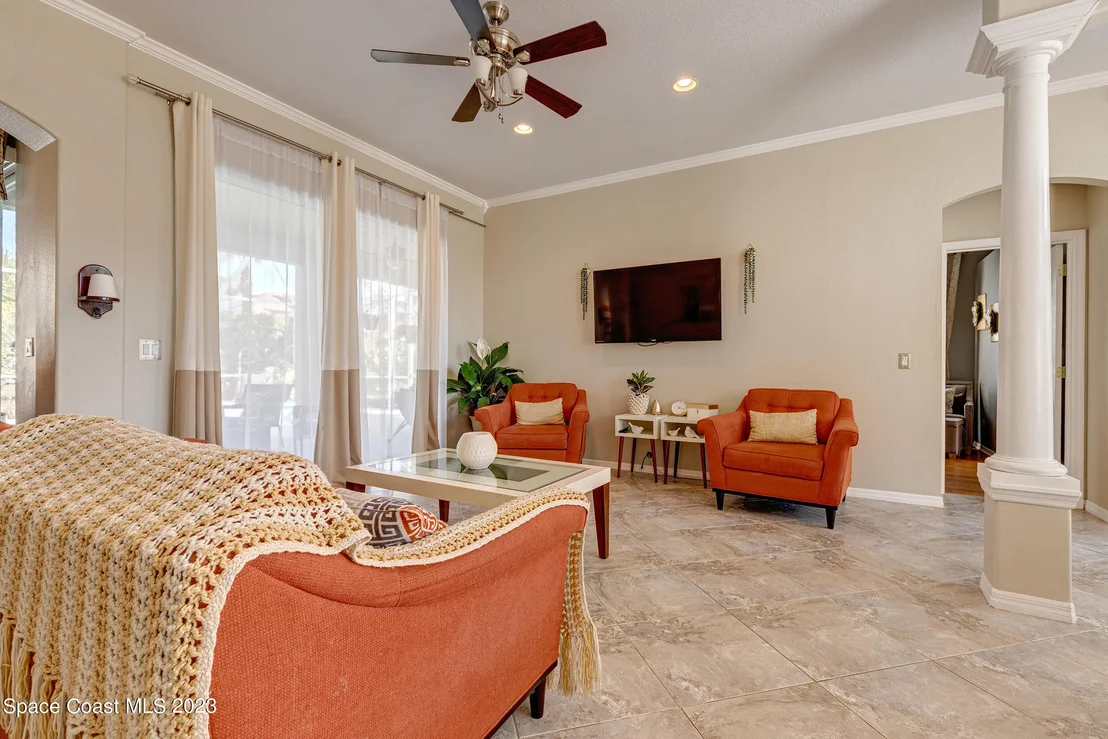 Photo of 832 Carriage Hill Road
