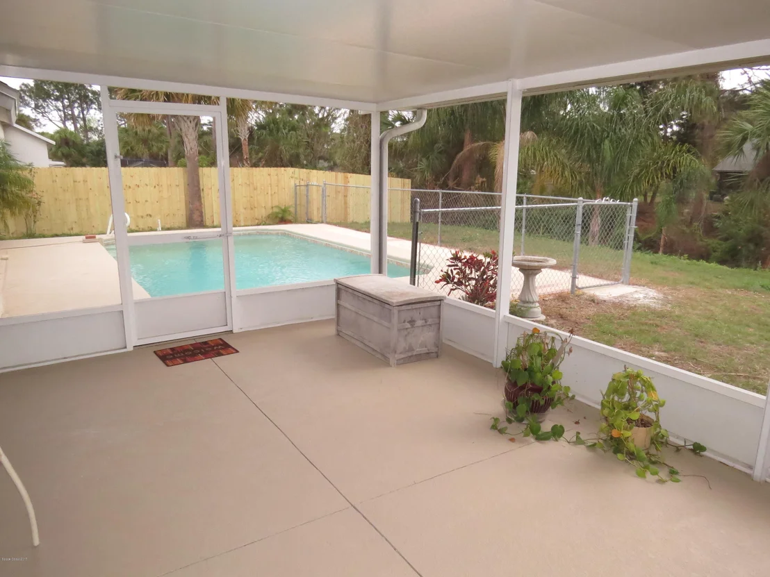 Photo of 6313 Hudson Road