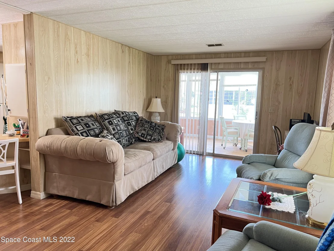 Photo of 562 Jennifer Circle