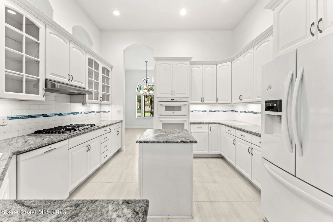 Photo of 423 Flanders Drive