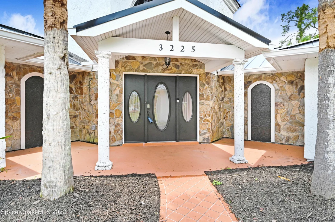 Photo of 3225 Fairview Drive