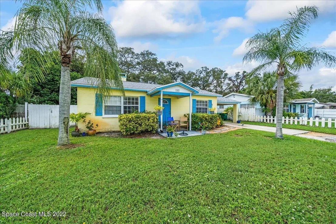 Photo of 1047 Riverdale Drive
