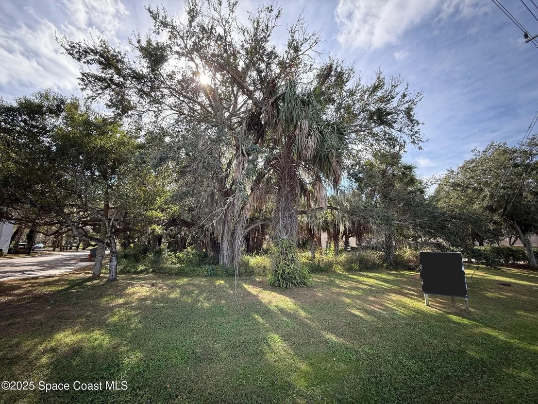 Photo of 0000 Hibiscus Boulevard