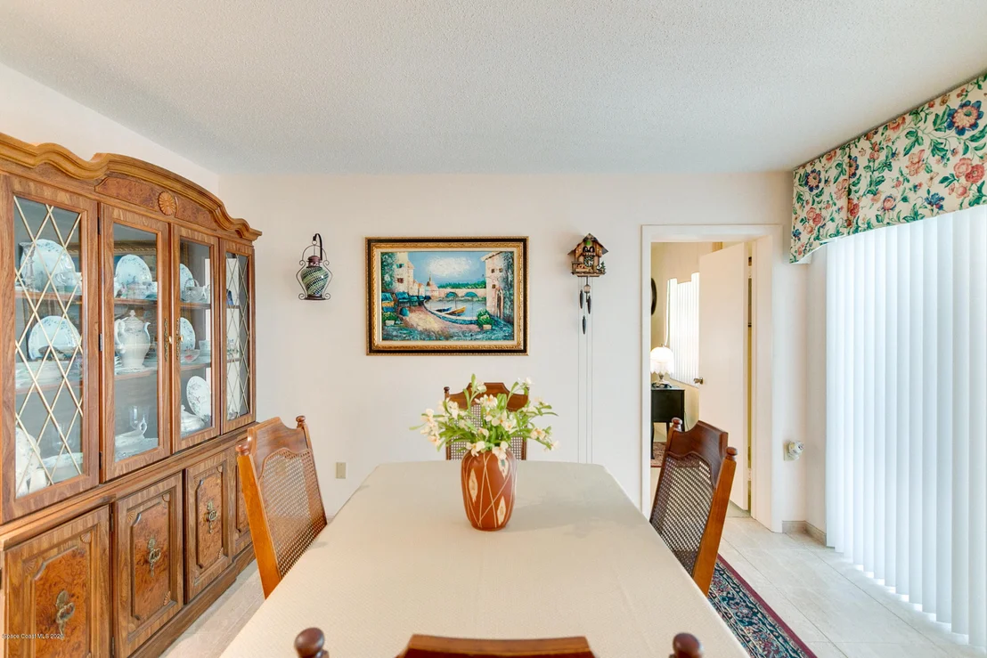 Photo of 1448 Scepter Court NE