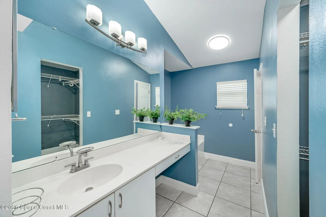 Photo of 1664 Vista Lake Circle