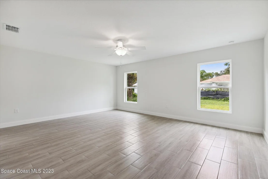 Photo of 1908 Warton Avenue SE