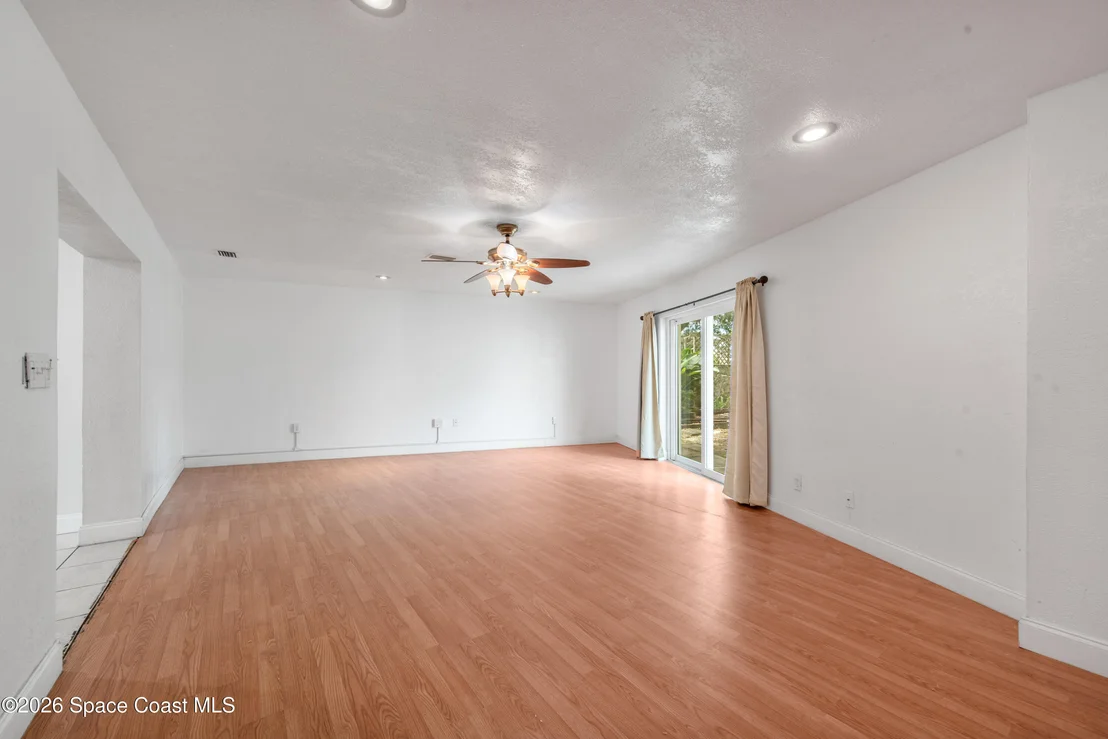 Photo of 555 Rockledge Drive