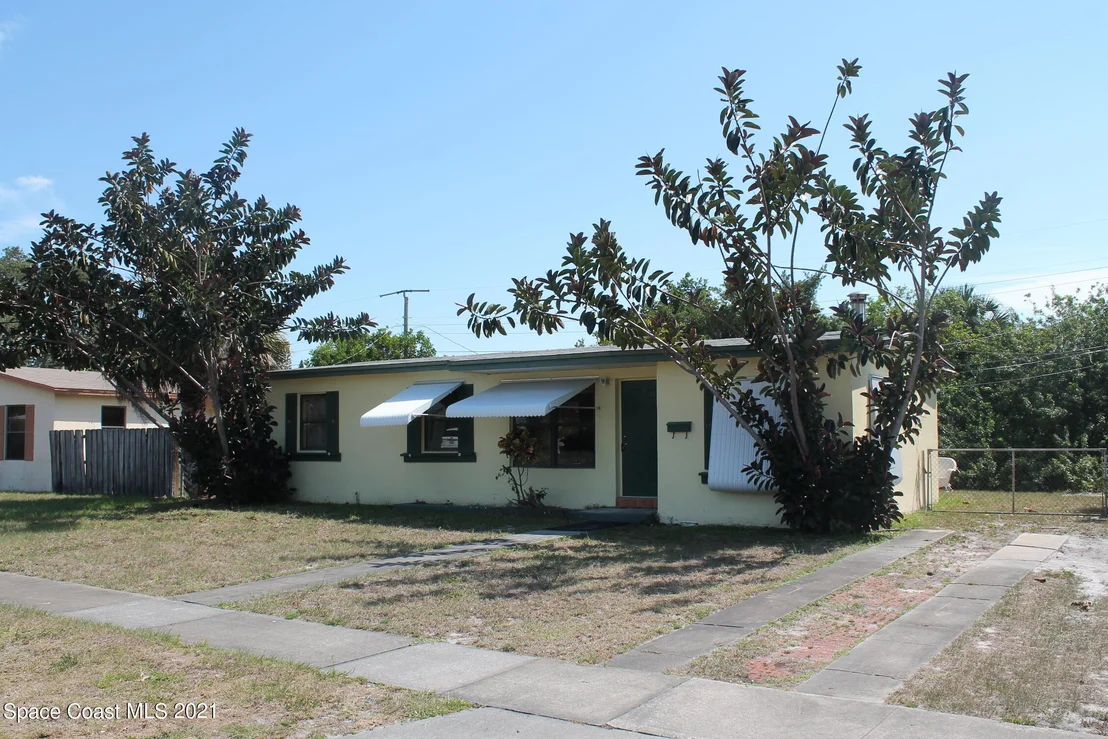 Photo of 1054 Cable Lane NE