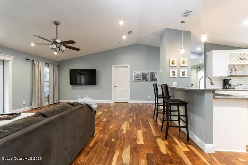 Photo of 6023 Elgin Road