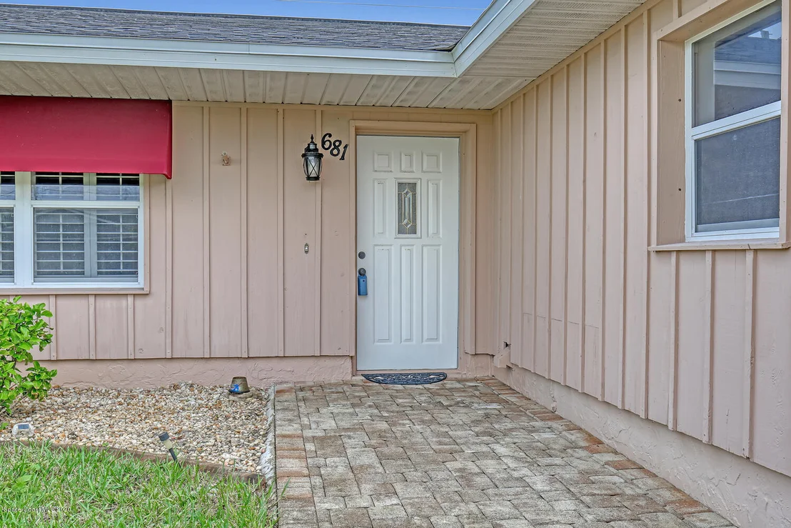 Photo of 681 Hibiscus Drive