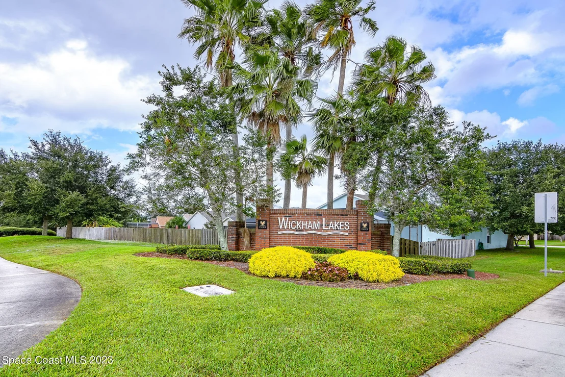 Photo of 470 Wickham Lakes Drive