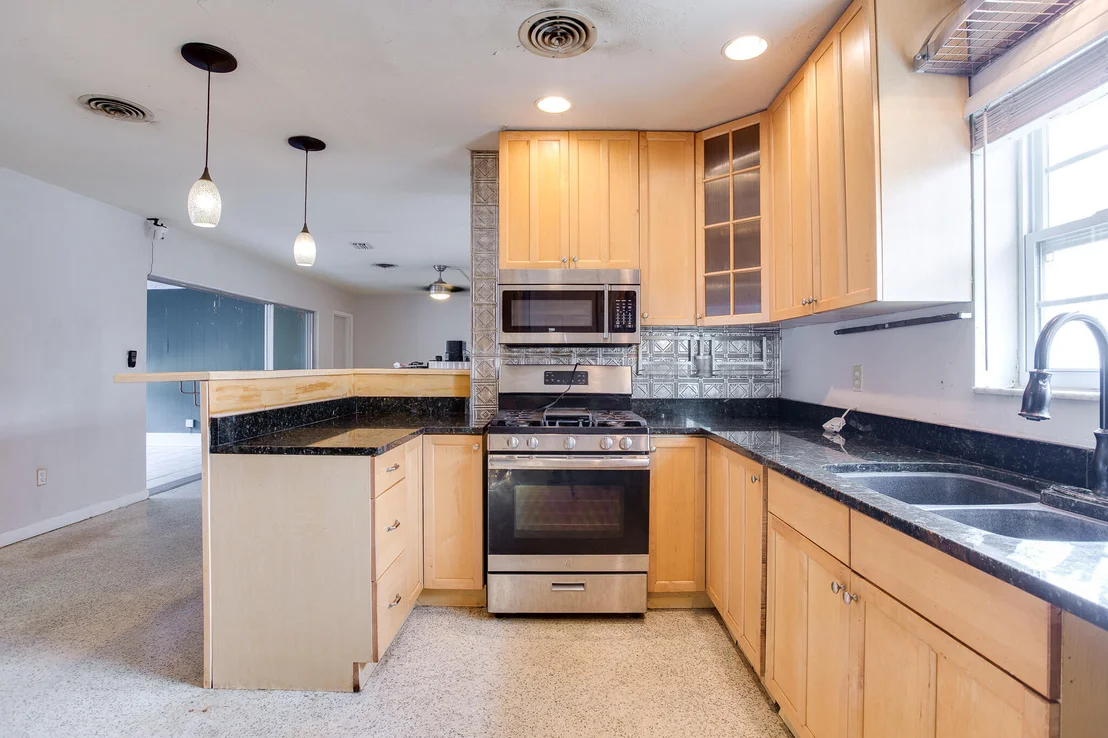 Photo of 2911 Sailfish Street NE