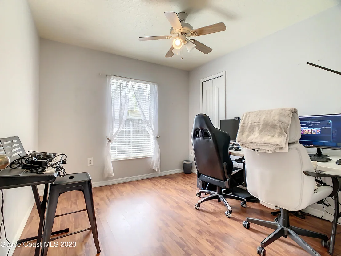 Photo of 6440 Aberfoyle Avenue