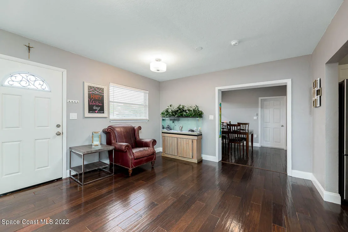 Photo of 201 W Alma Drive