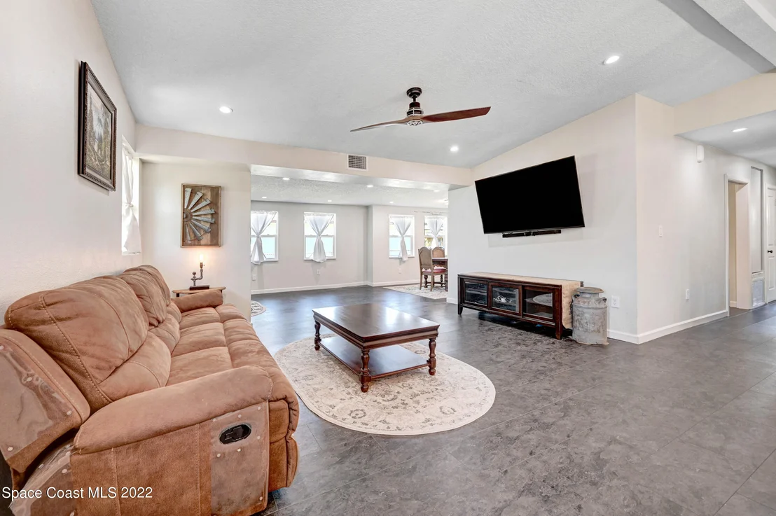 Photo of 1005 George Avenue