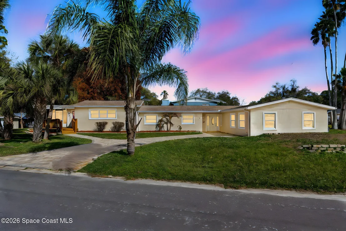 Photo of 135 Oakledge Drive