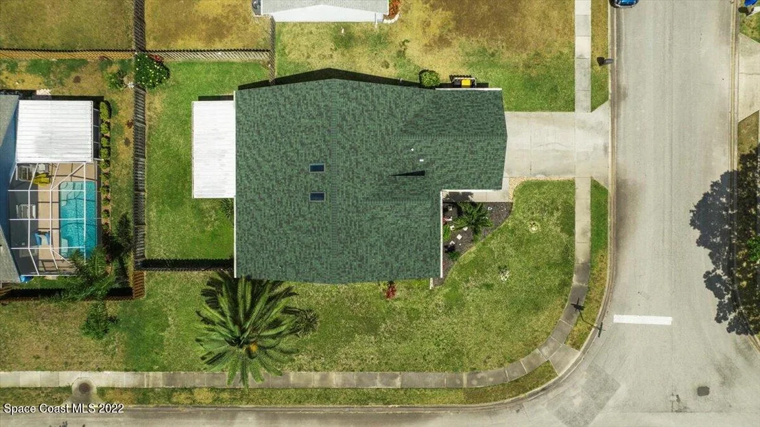 Photo of 100 Oak Lake Road