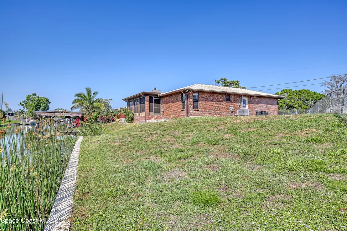 Photo of 2638 SE 32nd Street