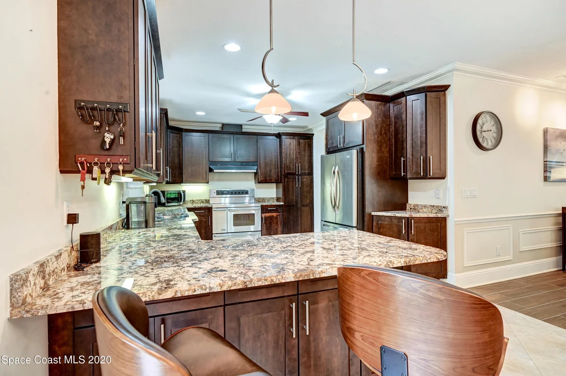 Photo of 6420 South Drive