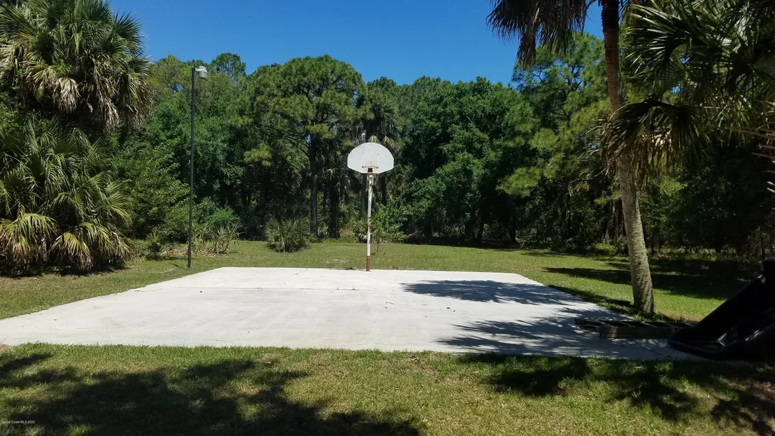 Photo of 5420 Willoughby Drive