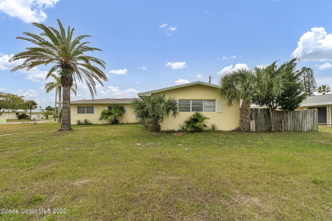 Photo of 2365 Reef Avenue