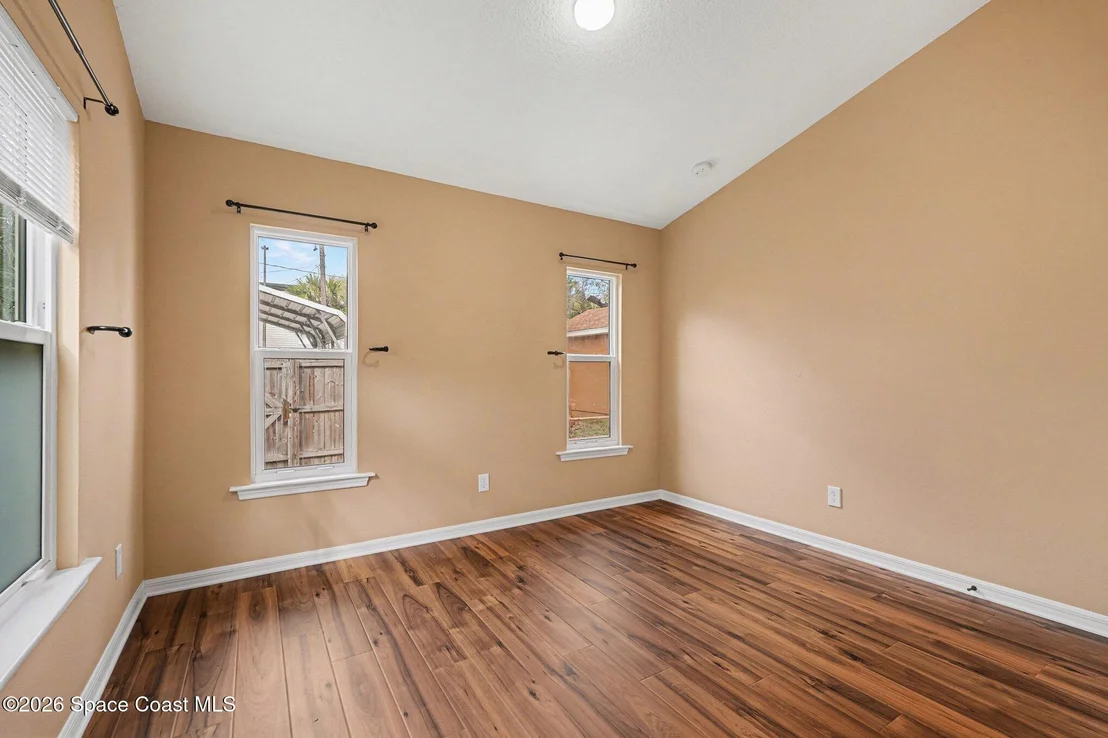 Photo of 683 Old Oak Street