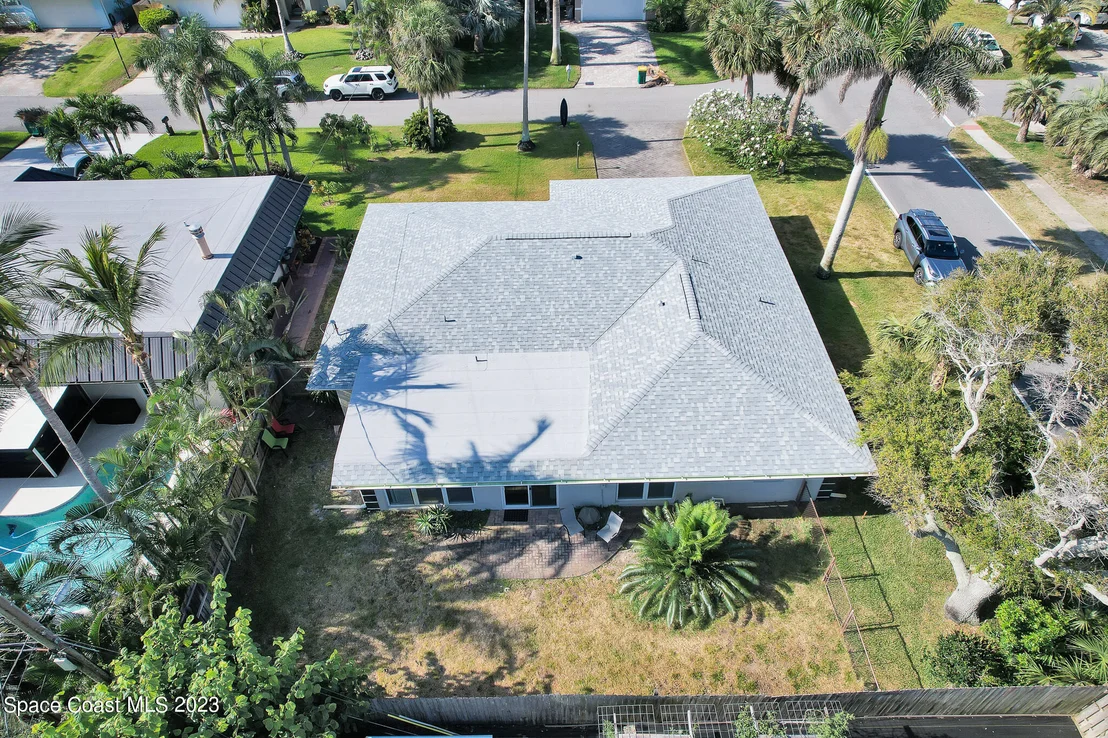 Photo of 380 Bahama Drive