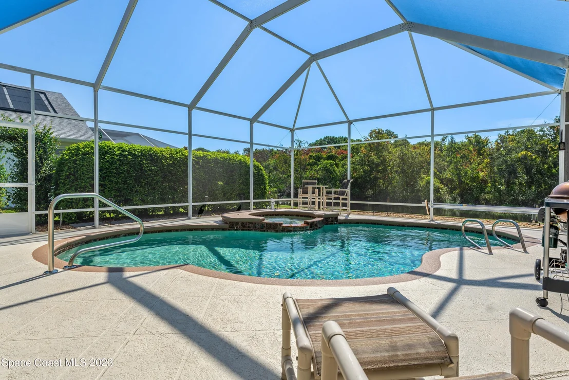 Photo of 665 Carriage Hill Road