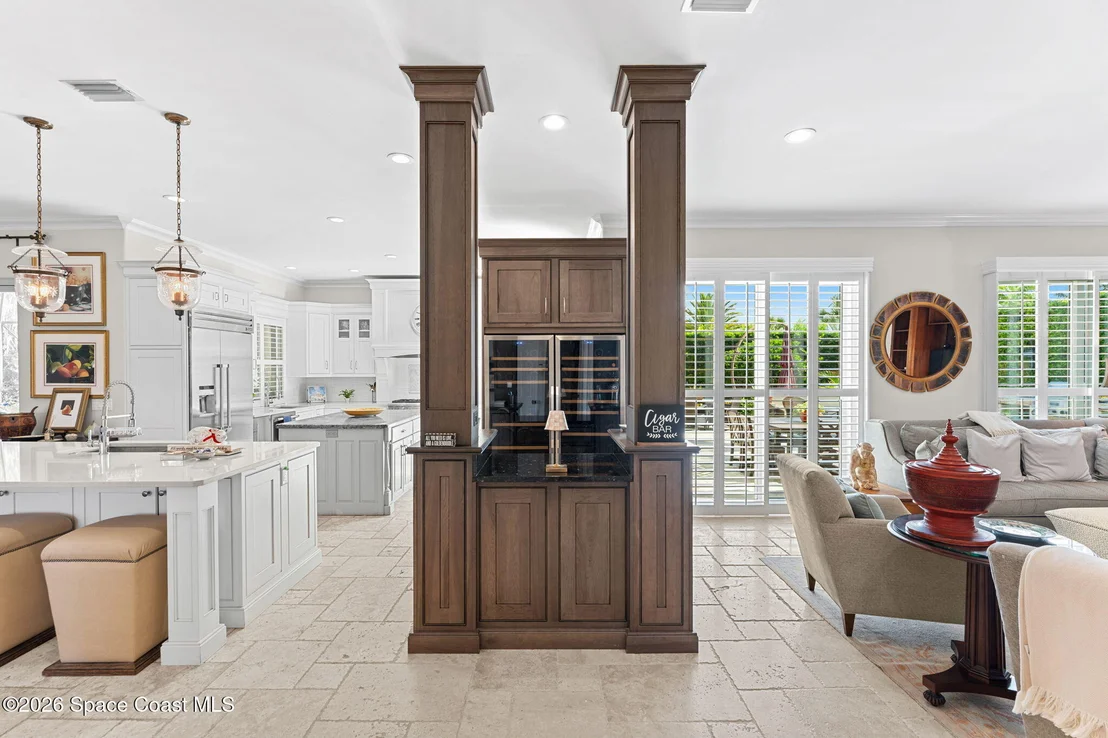 Photo of 339 Cocoa Avenue