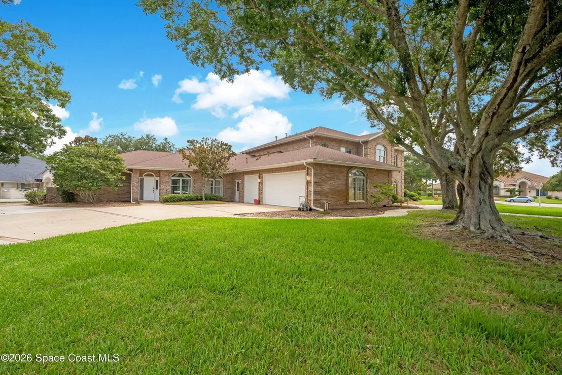 Photo of 772 Oak Park Drive
