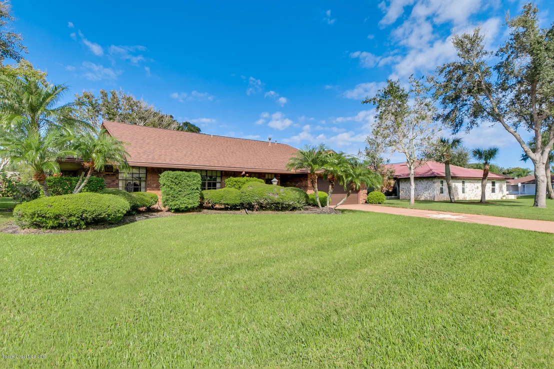 Photo of 350 Crystal Lake Drive