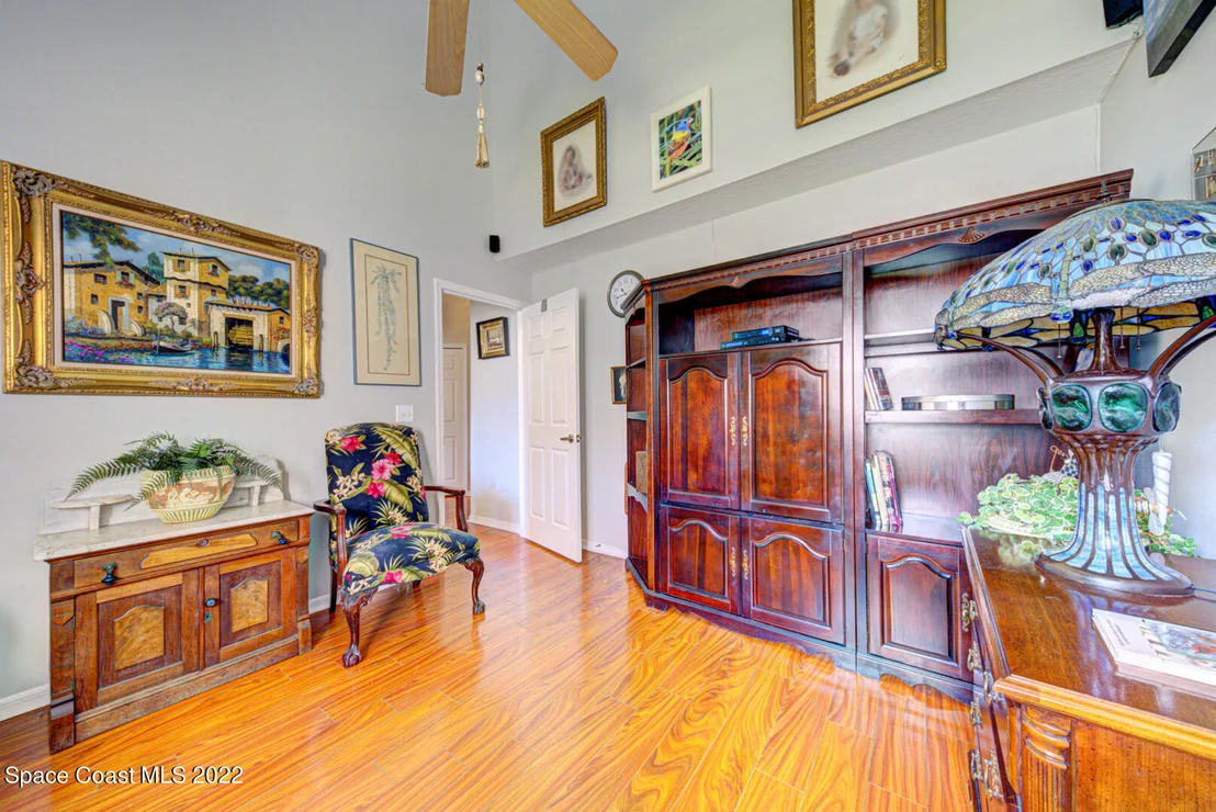 Photo of 966 Osprey Drive