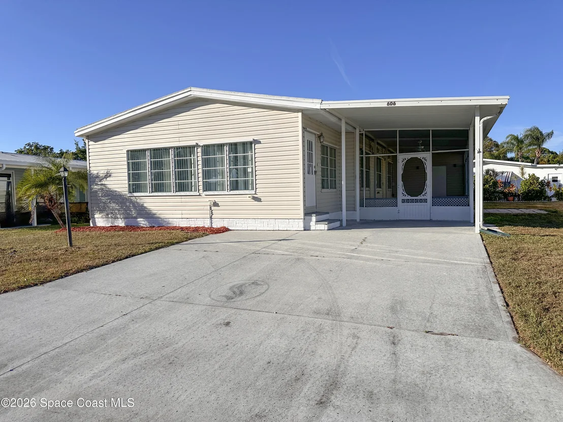 Photo of 606 Dolphin Circle