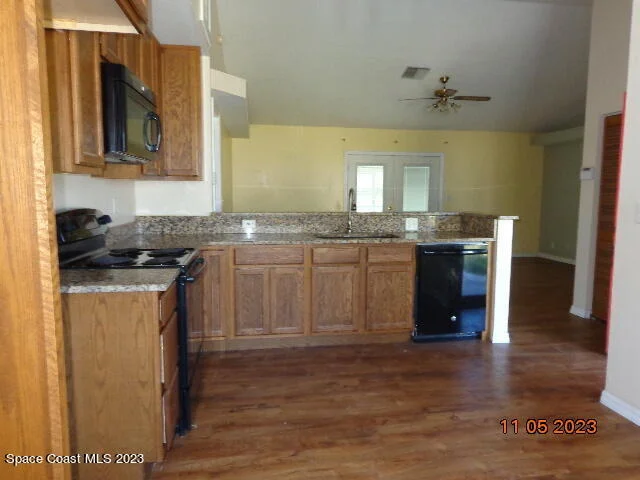 Photo of 6045 Hull Street