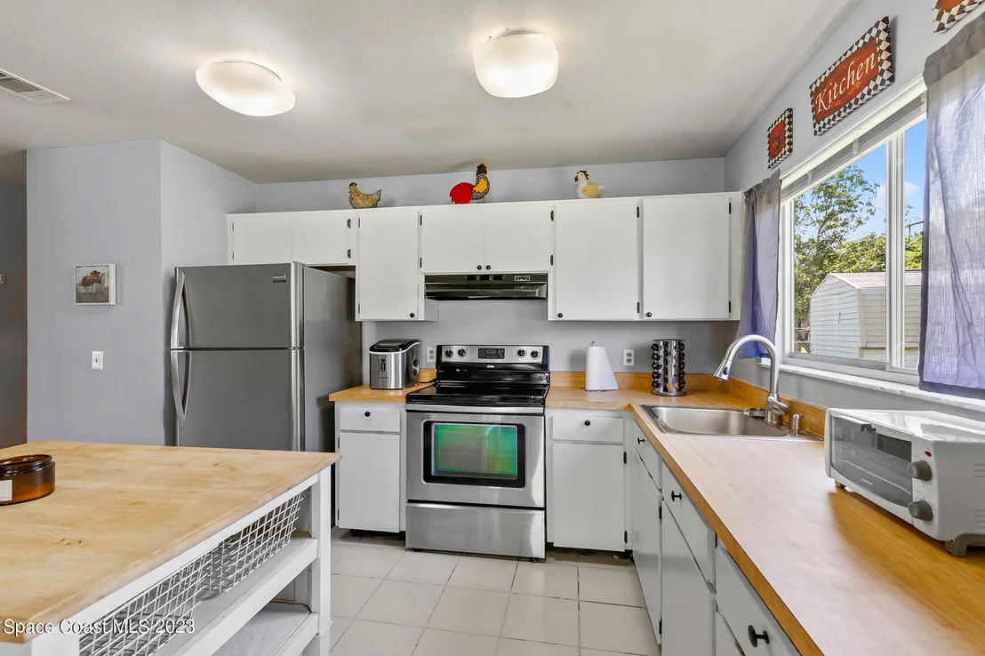 Photo of 1312 Ethel Circle NE