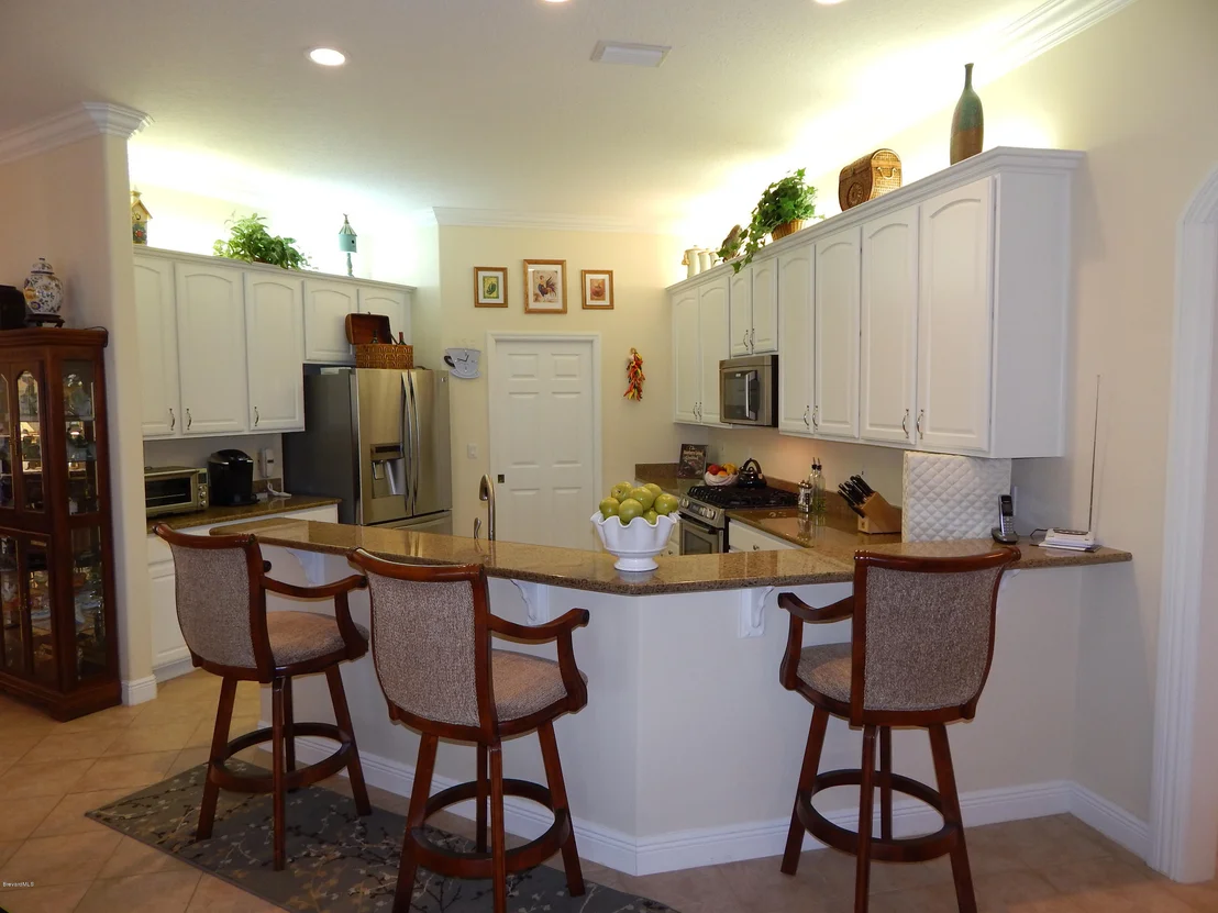 Photo of 211 SE Devlin Court