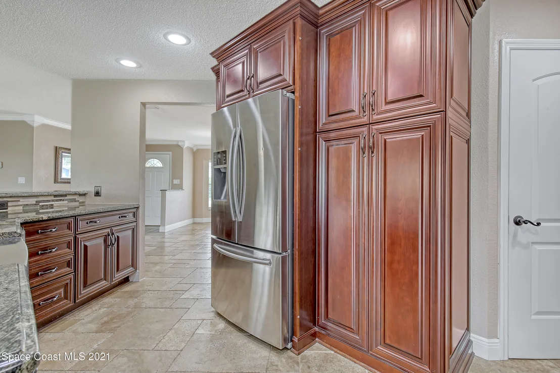 Photo of 375 Dorset Drive