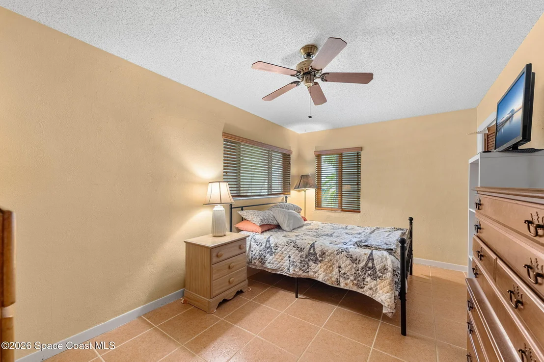 Photo of 241 Avenida Central
