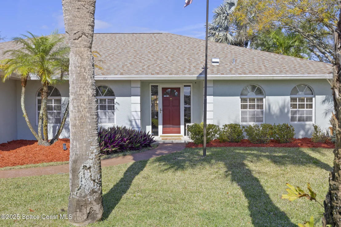 Photo of 897 Champion Drive NE