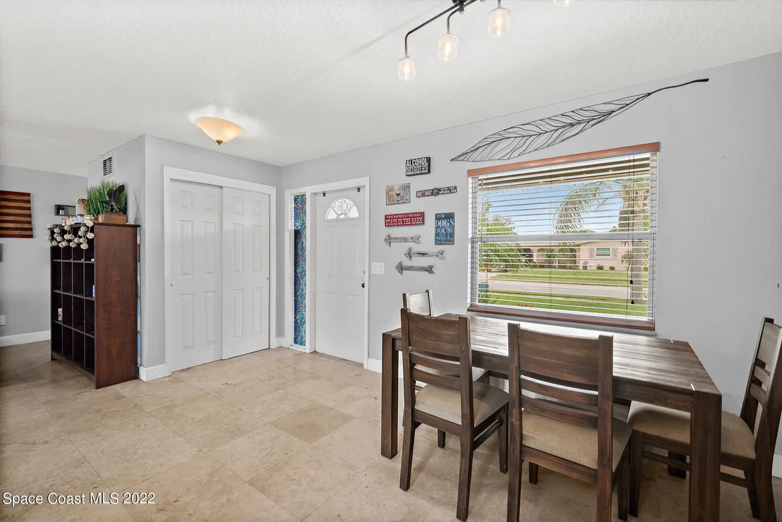 Photo of 1366 Estridge Drive