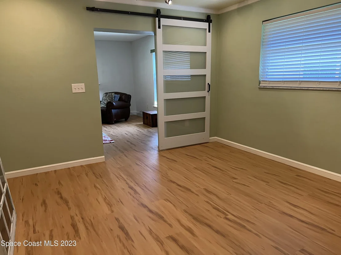 Photo of 526 Sunset Boulevard