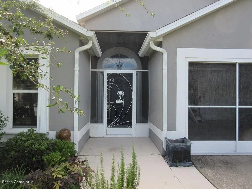 Photo of 1243 White Oak Circle