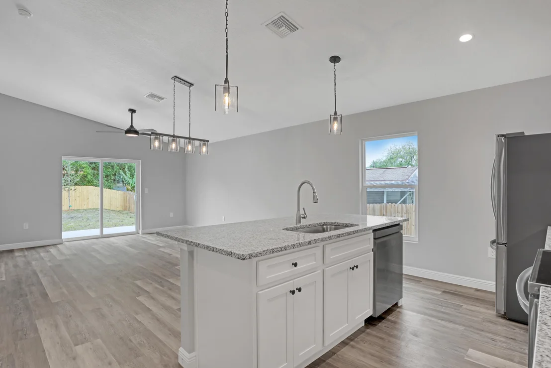 Photo of 5750 Palm Street