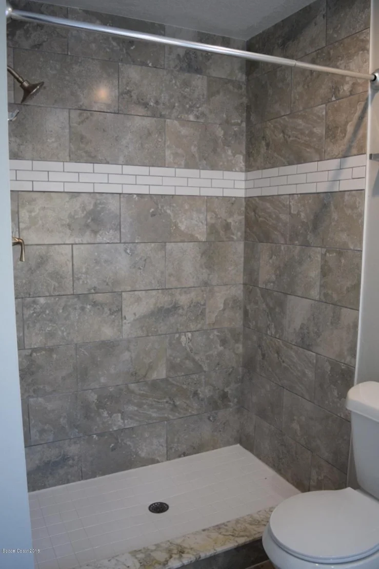 Photo of 6175 Degan Road