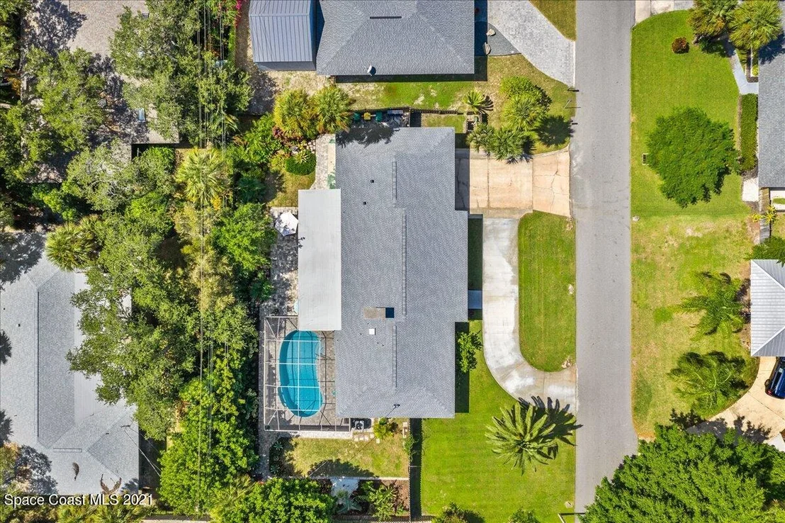 Photo of 585 Bahama Drive