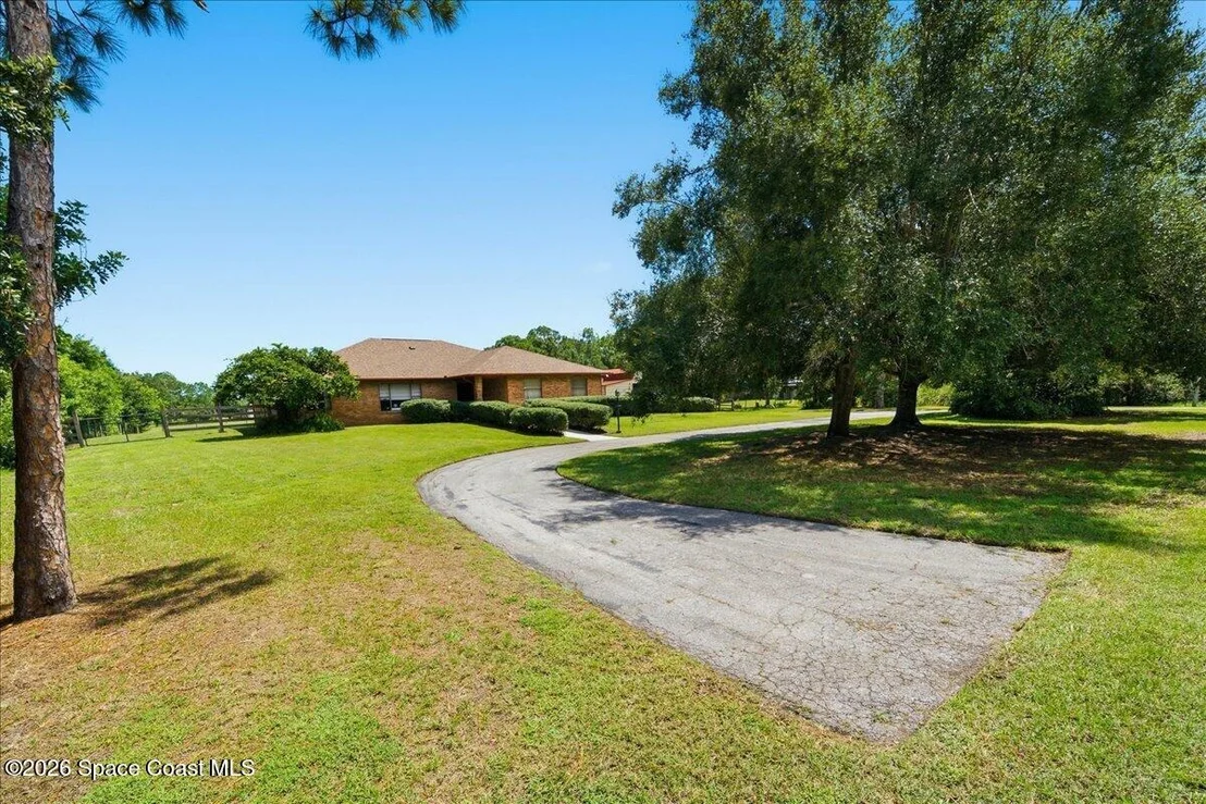 Photo of 2785 Beran Lane
