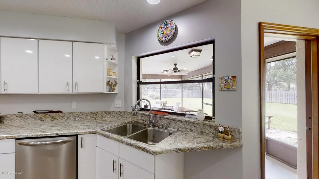 Photo of 1380 Silver Lake Drive